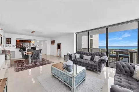 20515 E Country Club Dr #2048, Aventura, FL 33180