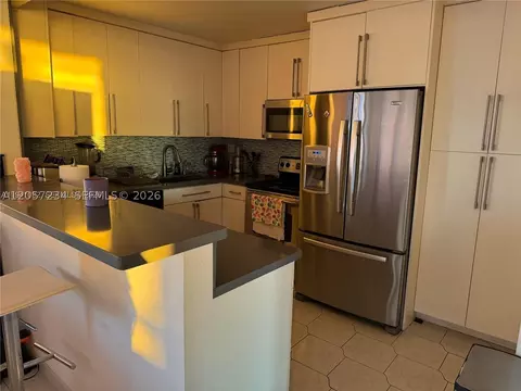 2750 NE 183rd St #1503, Aventura, FL 33160