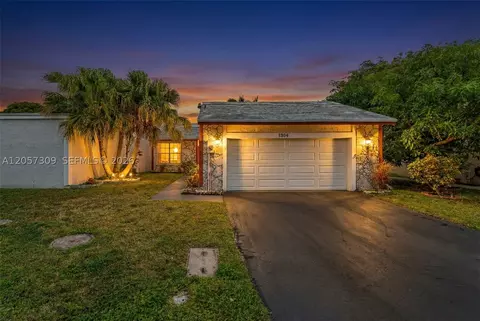 1304 Redstart Ct, Homestead, FL 33035