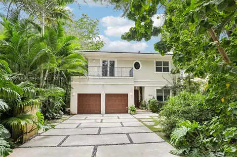 7830 SW 48th Ct, Miami, FL 33143