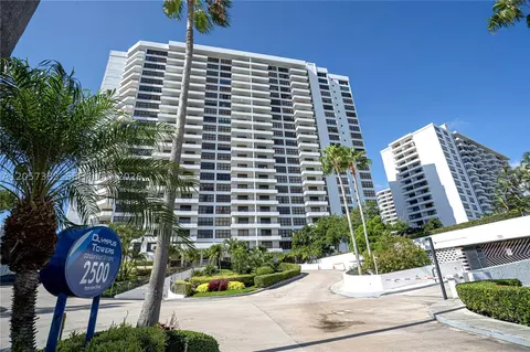 2500 Parkview Dr #616, Hallandale Beach, FL 33009