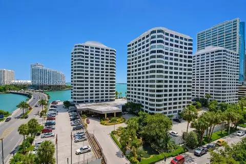 825 Brickell Bay Dr #1151, Miami, FL 33131