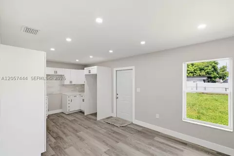 Living - 2288 W 4th Ct, Hialeah, FL 33010 photo 5 of 7
