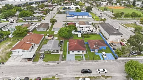 View/Area - 2288 W 4th Ct, Hialeah, FL 33010 photo 3 of 3