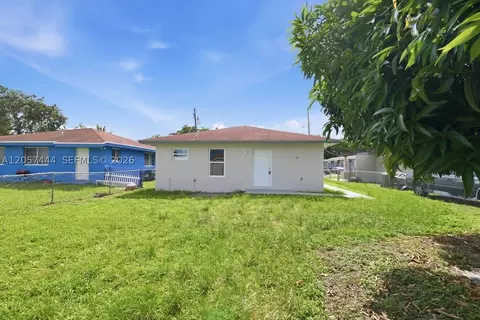 Exterior - 2288 W 4th Ct, Hialeah, FL 33010 photo 3 of 3