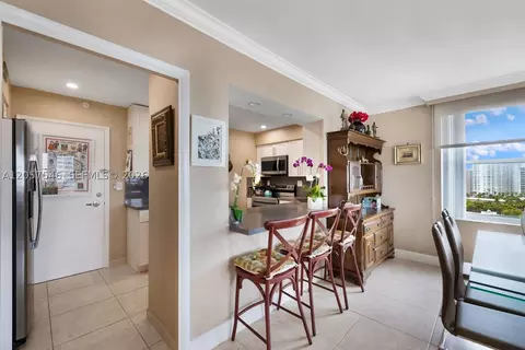 3200 NE 36th St #1216, Fort Lauderdale, FL 33308