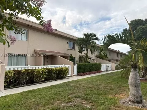 1419 NW 80th Ave #F, Margate, FL 33063