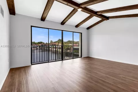 Living - 8350 Dundee Ter, Miami Lakes, FL 33016 photo 11 of 12