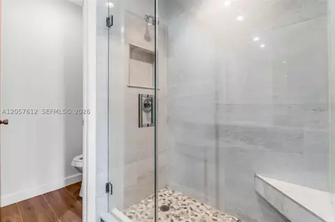 Bath - 8350 Dundee Ter, Miami Lakes, FL 33016 photo 7 of 8