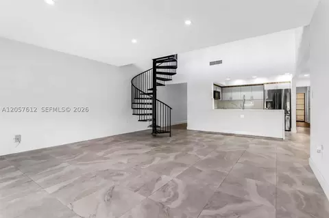 Living - 8350 Dundee Ter, Miami Lakes, FL 33016 photo 8 of 12