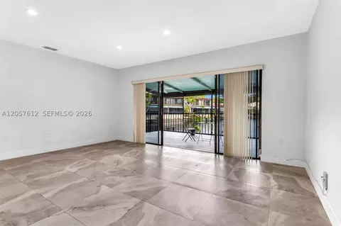 Living - 8350 Dundee Ter, Miami Lakes, FL 33016 photo 7 of 12