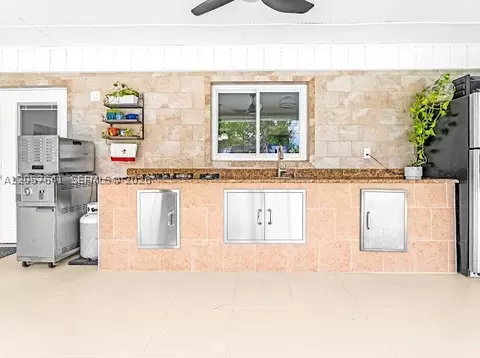 Kitchen - 4151 19th Ct SW, Naples, FL 34116 photo 2 of 6
