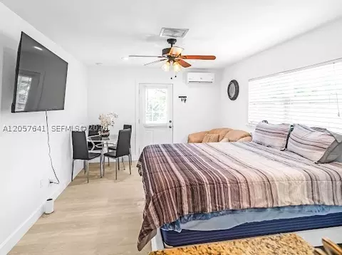 Bedroom - 4151 19th Ct SW, Naples, FL 34116 photo 5 of 6
