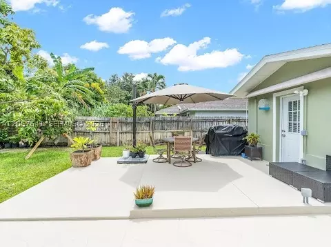 Exterior - 4151 19th Ct SW, Naples, FL 34116 photo 6 of 13