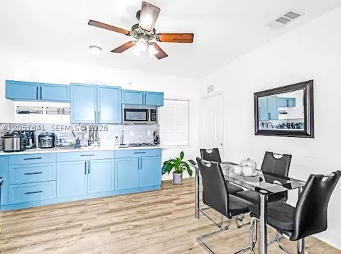 Kitchen - 4151 19th Ct SW, Naples, FL 34116 photo 5 of 6