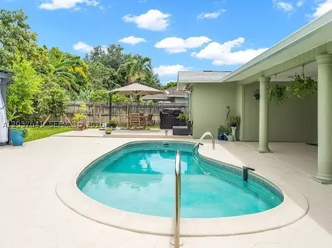 Exterior - 4151 19th Ct SW, Naples, FL 34116 photo 9 of 13