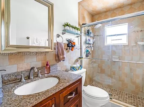 Bath - 4151 19th Ct SW, Naples, FL 34116 photo 1 of 4