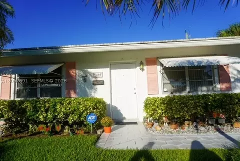 5405 NW 23rd Ter, Tamarac, FL 33309