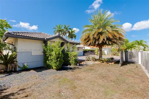 Exterior - 6320 NW 199th St, Hialeah, FL 33015 photo 3 of 7