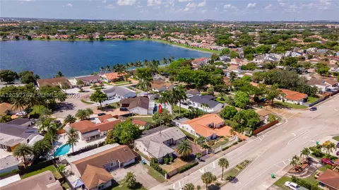 View/Area - 6320 NW 199th St, Hialeah, FL 33015 photo 3 of 4