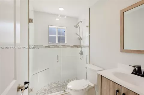 Bath - 6320 NW 199th St, Hialeah, FL 33015 photo 2 of 2