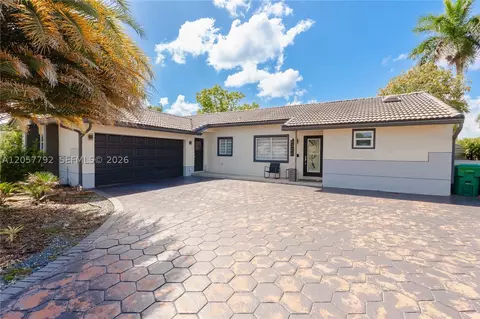 Exterior - 6320 NW 199th St, Hialeah, FL 33015 photo 1 of 7