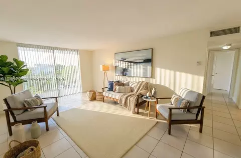496 NW 165th St Rd #D-409, Miami, FL 33169
