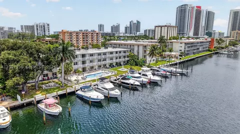 2100 Diana Dr #310, Hallandale Beach, FL 33009
