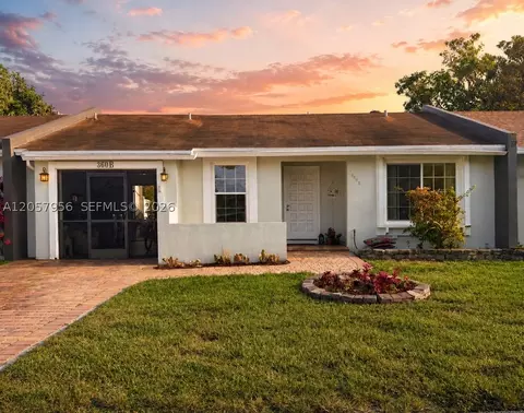 360 N B N Lakewood Cir E, Margate, FL 33063