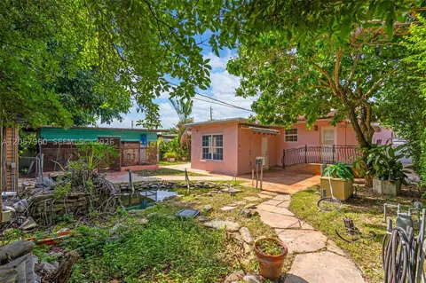 Exterior - 267 E 56th St, Hialeah, FL 33013 photo 1 of 8