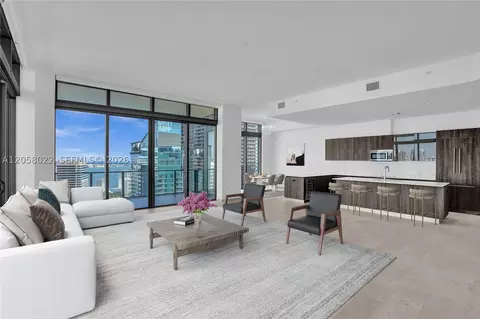 88 SW 7th St #4011, Miami, FL 33130