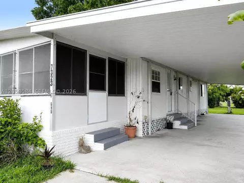 7323 N 44th Ter N, Riviera Beach, FL 33404