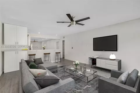 Living - 3405 Robbins Rd, Pompano Beach, FL 33062 photo 11 of 15