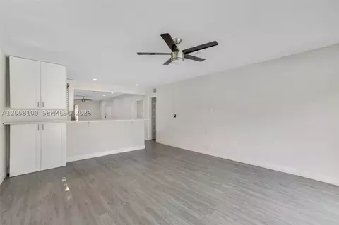 Living - 3405 Robbins Rd, Pompano Beach, FL 33062 photo 12 of 15