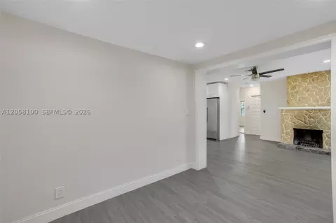 Living - 3405 Robbins Rd, Pompano Beach, FL 33062 photo 7 of 15