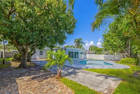 Exterior - 3405 Robbins Rd, Pompano Beach, FL 33062 photo 7 of 10