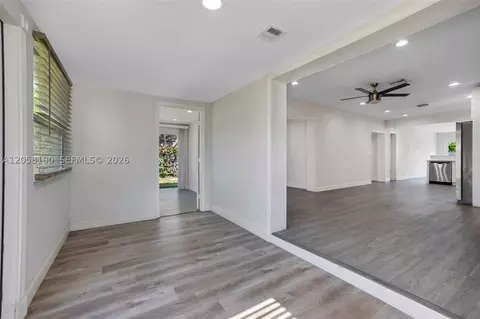 Entry Way - 3405 Robbins Rd, Pompano Beach, FL 33062 photo 1 of 2
