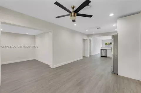 Living - 3405 Robbins Rd, Pompano Beach, FL 33062 photo 2 of 15