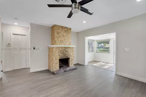 Living - 3405 Robbins Rd, Pompano Beach, FL 33062 photo 4 of 15