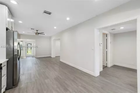Entry Way - 3405 Robbins Rd, Pompano Beach, FL 33062 photo 2 of 2