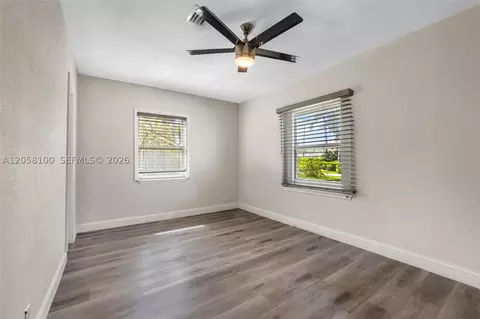 Bedroom - 3405 Robbins Rd, Pompano Beach, FL 33062 photo 7 of 11