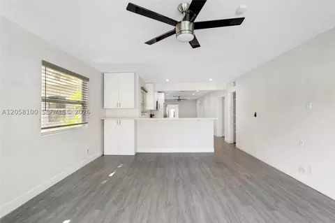 Living - 3405 Robbins Rd, Pompano Beach, FL 33062 photo 10 of 15