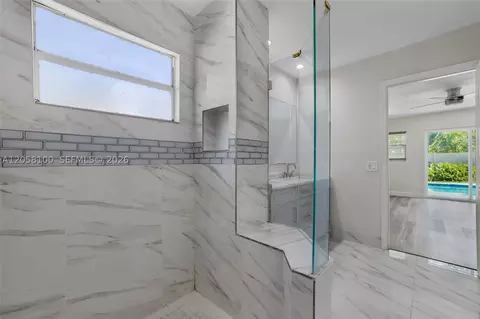Bath - 3405 Robbins Rd, Pompano Beach, FL 33062 photo 2 of 3