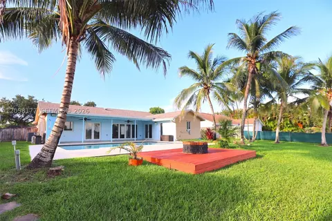 9480 NW 10th St, Plantation, FL 33322