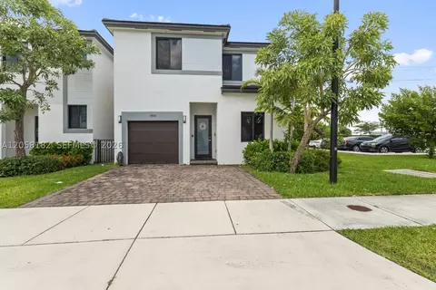 15725 SW 136th Ter, Miami, FL 33196