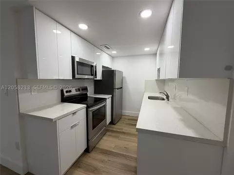 10822 N Kendall Dr #S23, Miami, FL 33176