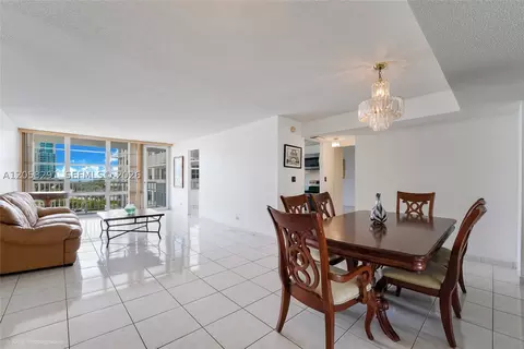 231 174th St #617, Sunny Isles Beach, FL 33160
