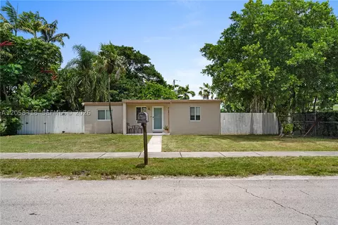 4641 SW 99th Ct, Miami, FL 33165