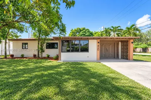 450 NW 140th St, Miami, FL 33168