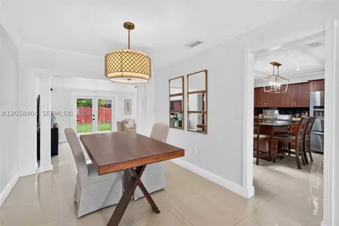 Dining - 1271 W 78th St, Hialeah, FL 33014 photo 2 of 3